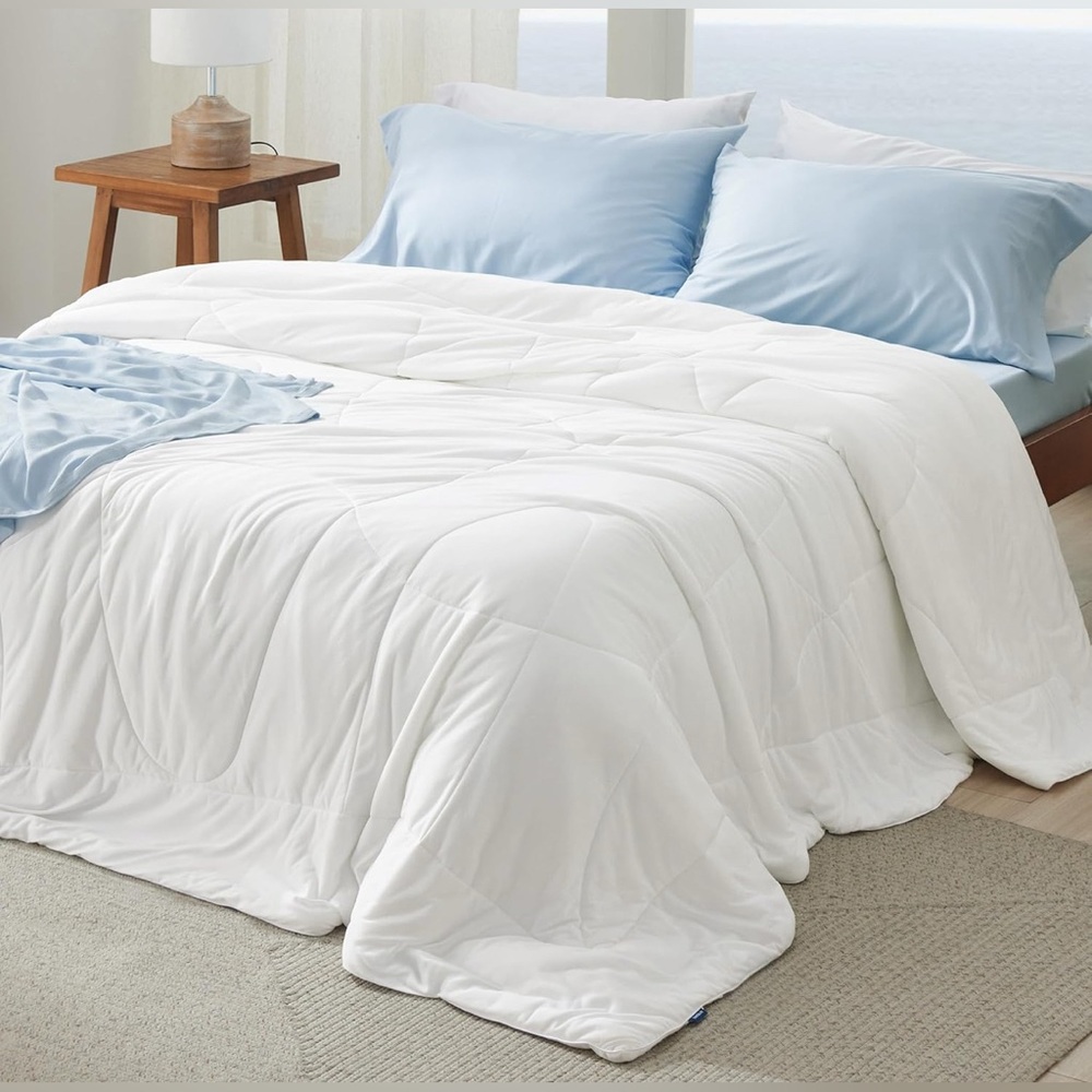 NEW Bedsure Cooling Comforter Queen Size - Moisture Wicking-White- 88x88 In